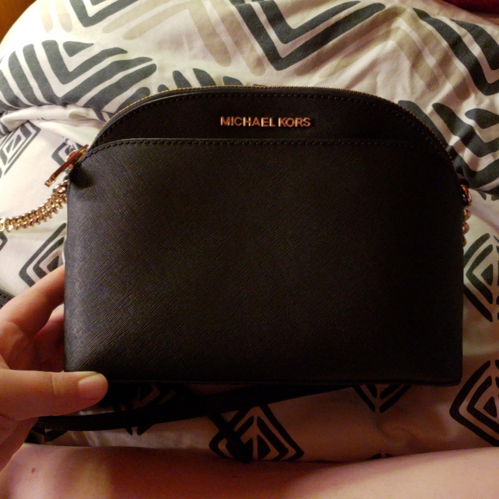 Michael kors crossbody bag